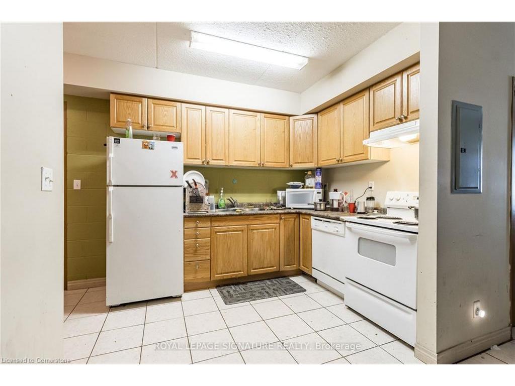









253


Lester

Street, 101,
Waterloo,




ON
N2L 3W6

