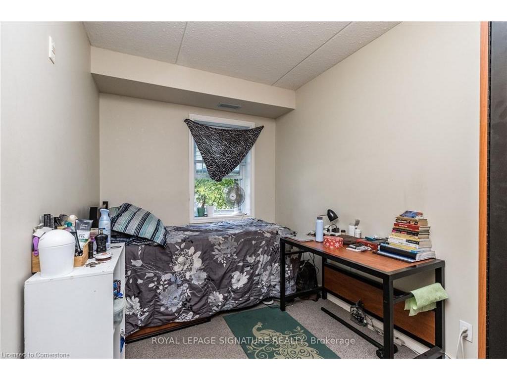 









253


Lester

Street, 101,
Waterloo,




ON
N2L 3W6

