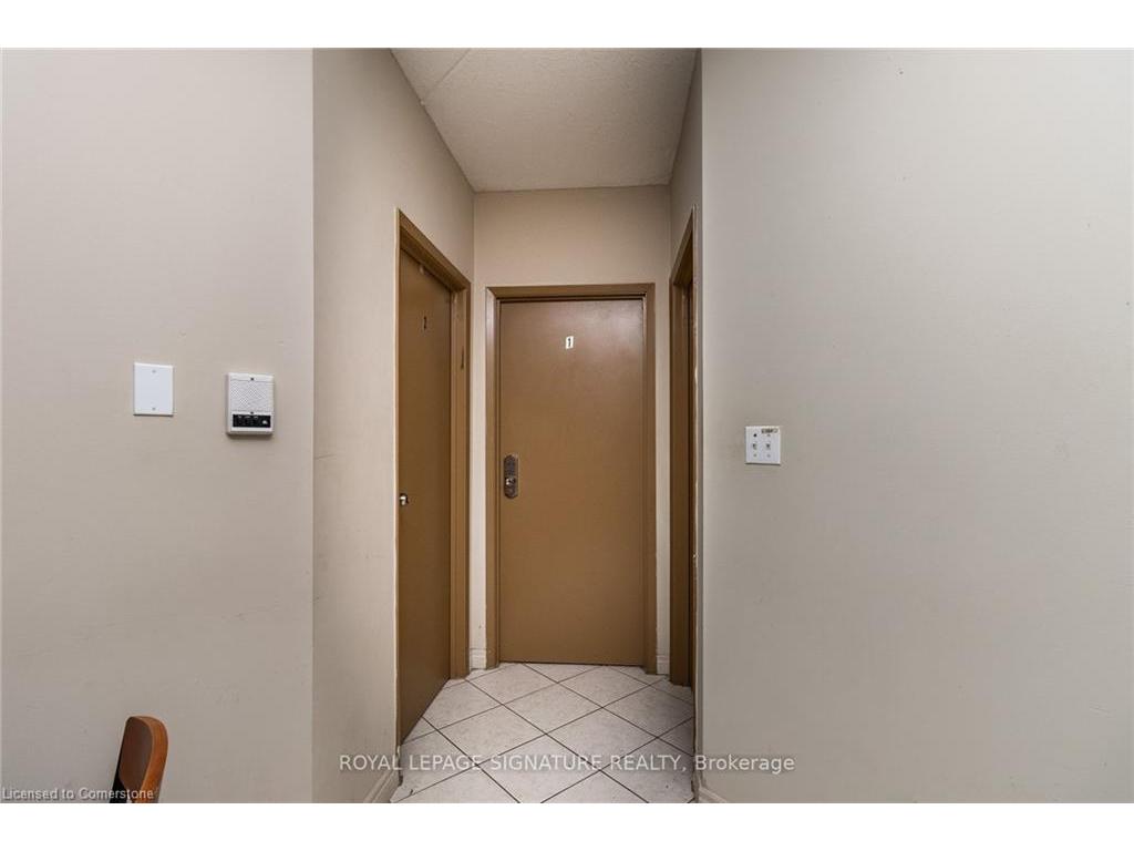 









253


Lester

Street, 101,
Waterloo,




ON
N2L 3W6

