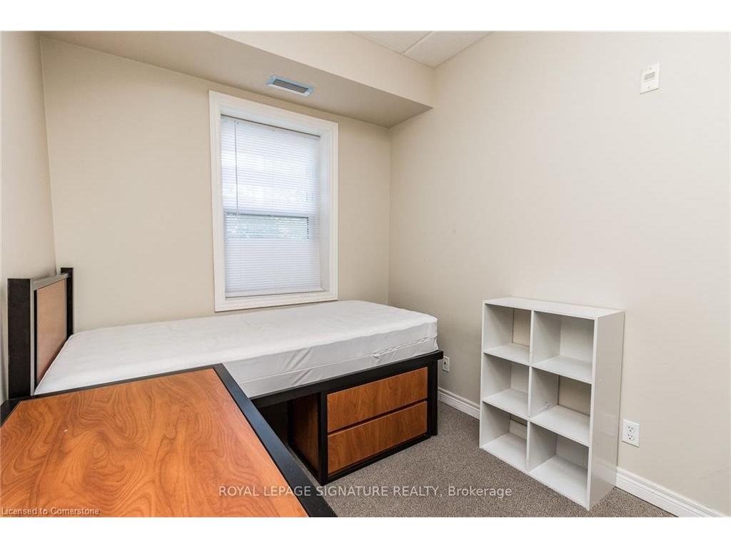









253


Lester

Street, 101,
Waterloo,




ON
N2L 3W6

