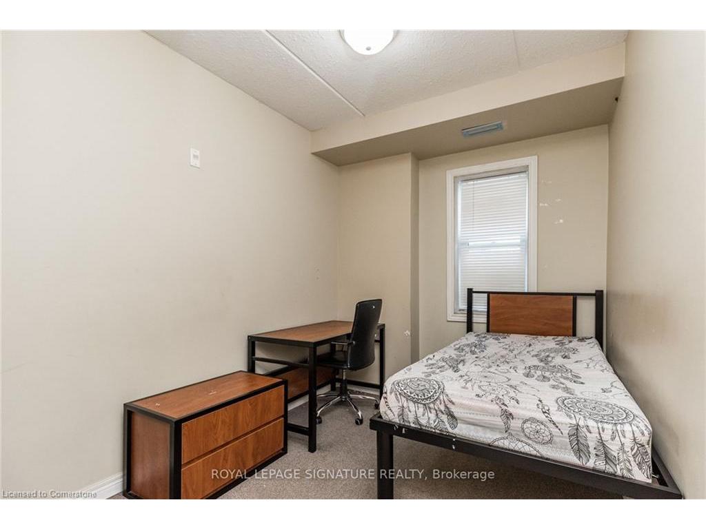









253


Lester

Street, 101,
Waterloo,




ON
N2L 3W6


