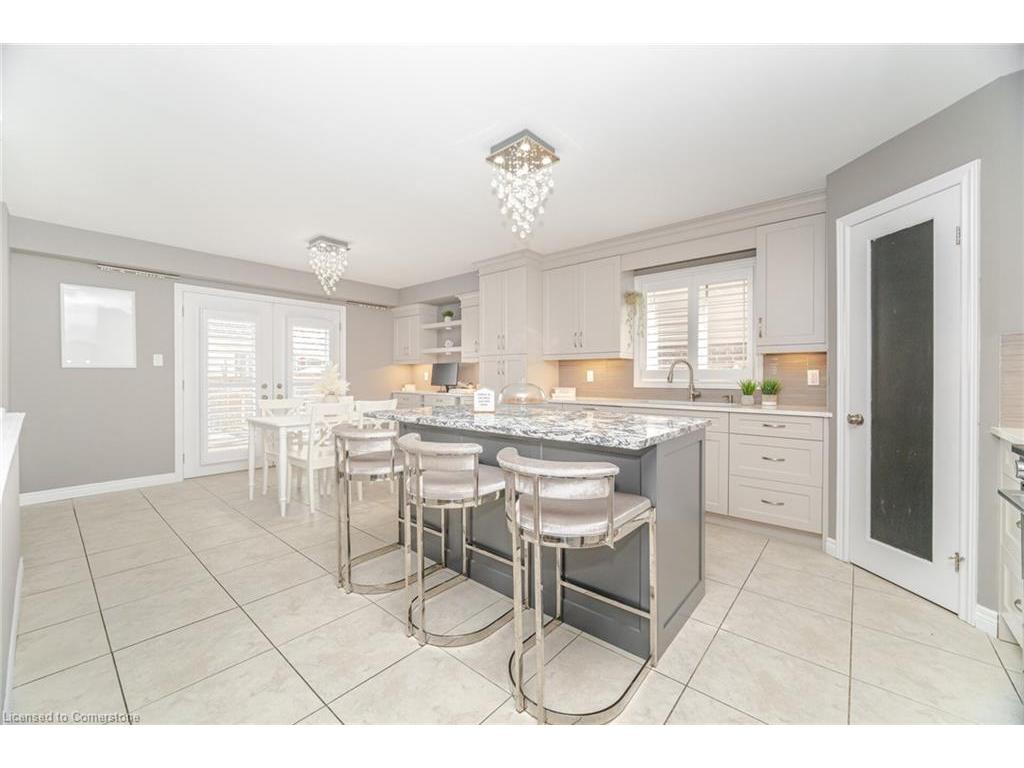 









169


East 8th

Street,
Hamilton,




ON
L9A 4Y7

