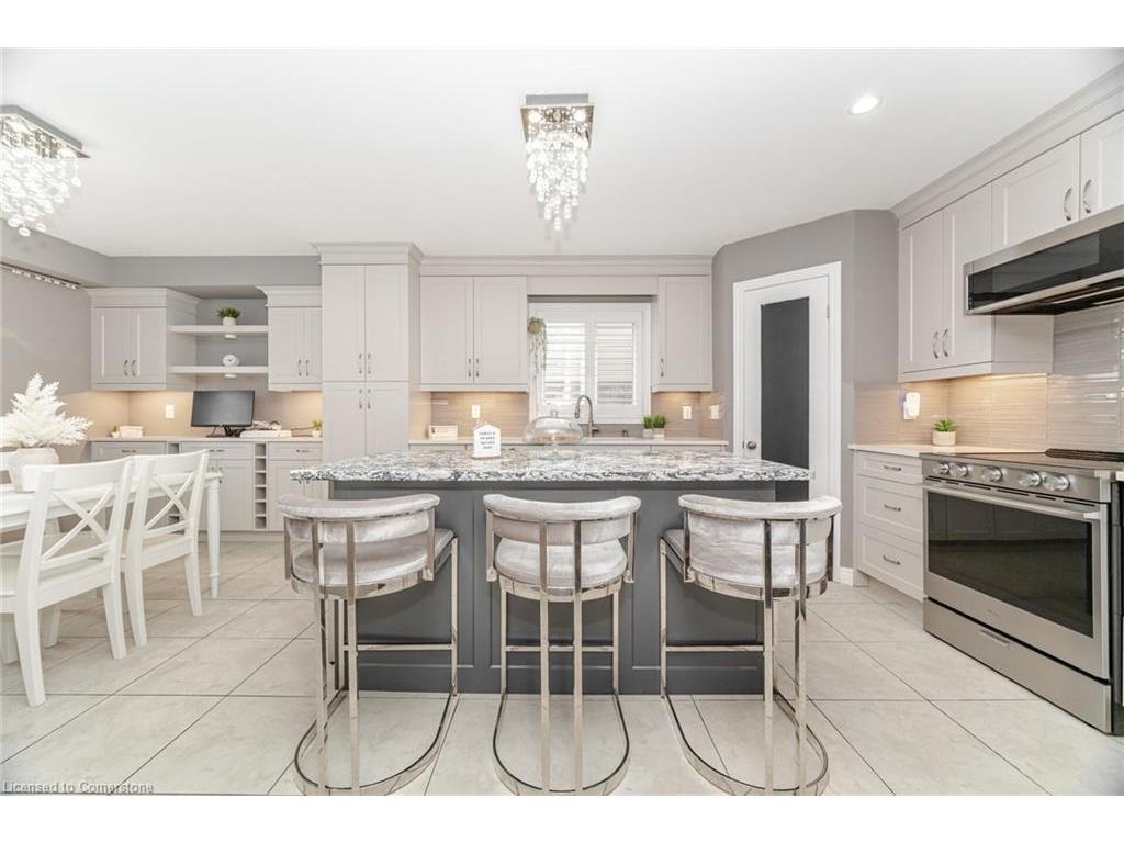 









169


East 8th

Street,
Hamilton,




ON
L9A 4Y7

