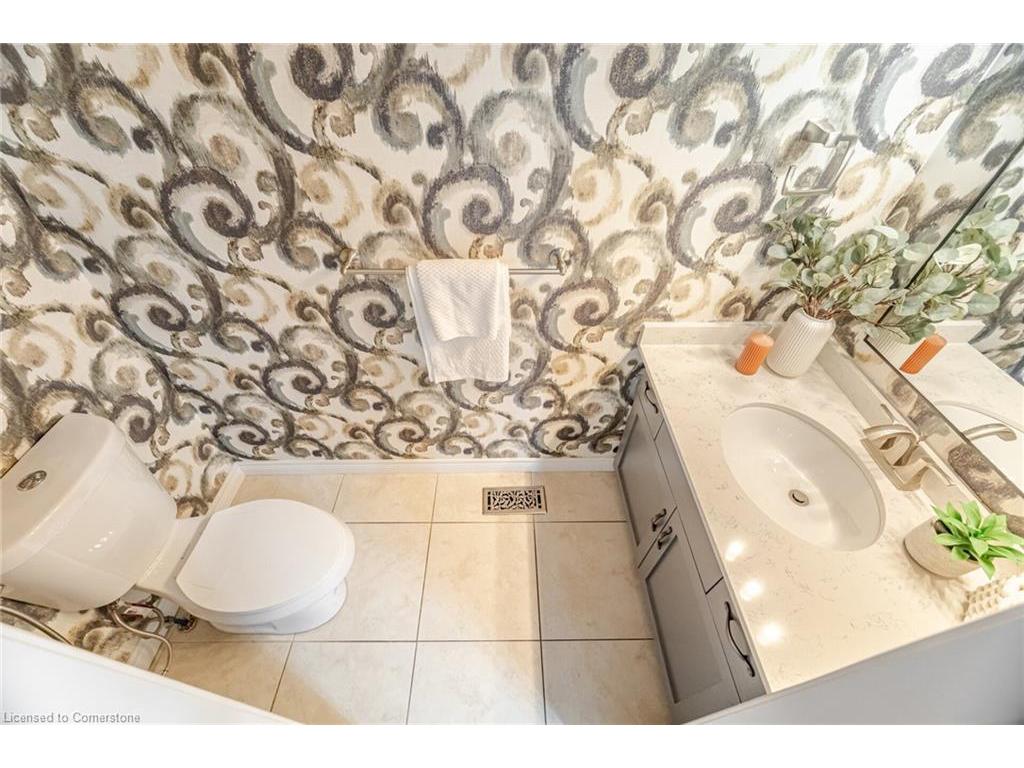 









169


East 8th

Street,
Hamilton,




ON
L9A 4Y7

