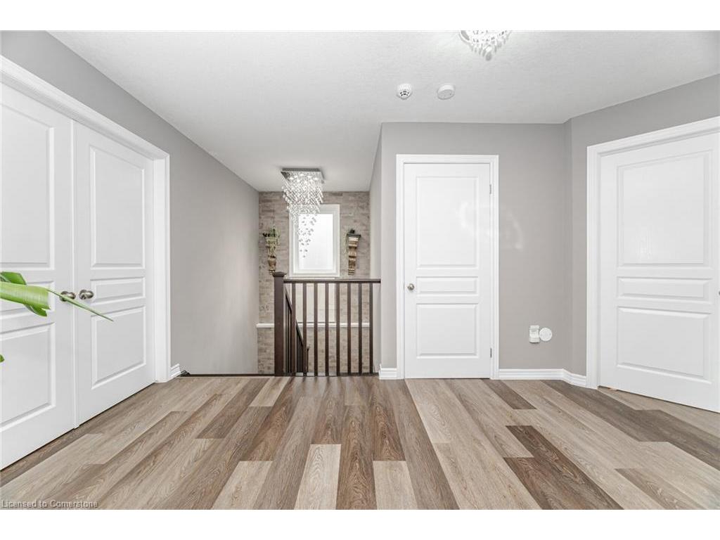 









169


East 8th

Street,
Hamilton,




ON
L9A 4Y7

