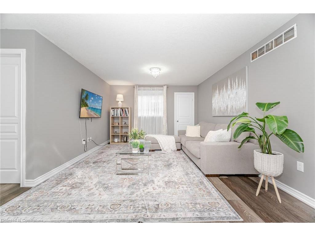 









169


East 8th

Street,
Hamilton,




ON
L9A 4Y7

