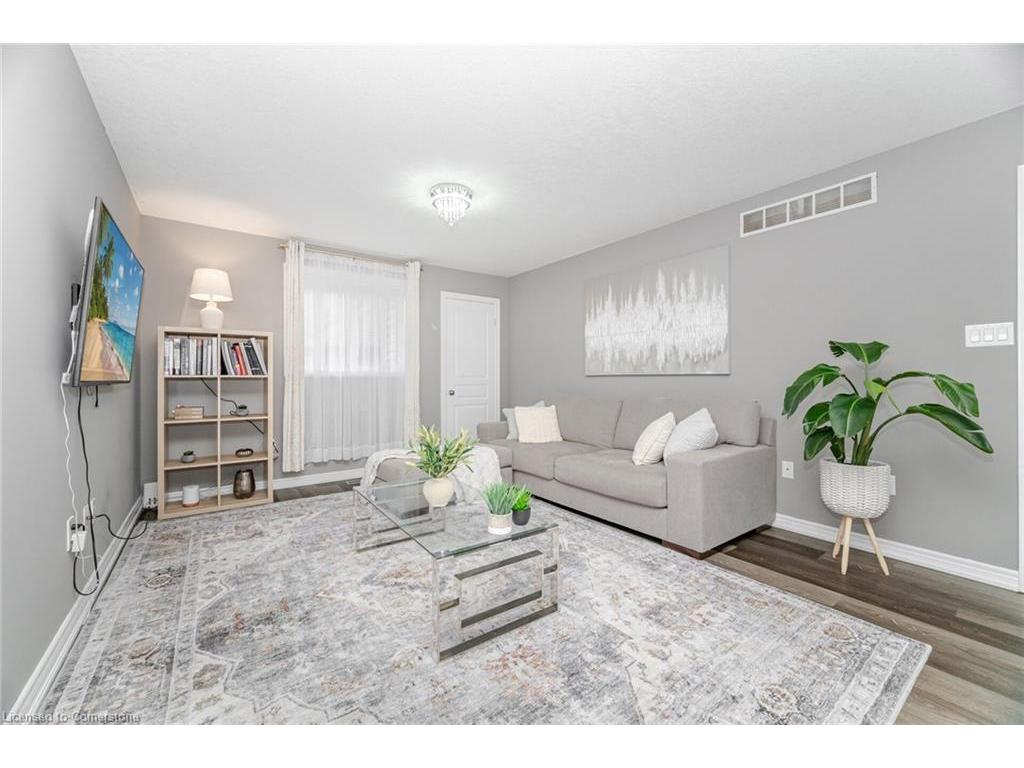 









169


East 8th

Street,
Hamilton,




ON
L9A 4Y7

