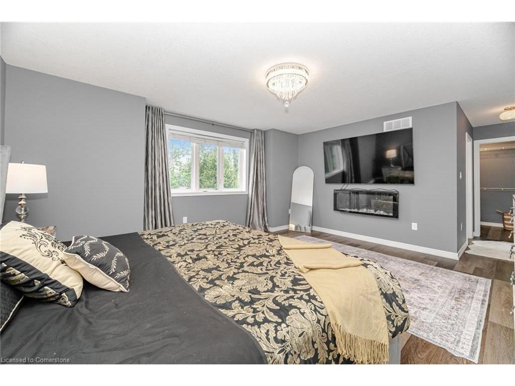 









169


East 8th

Street,
Hamilton,




ON
L9A 4Y7

