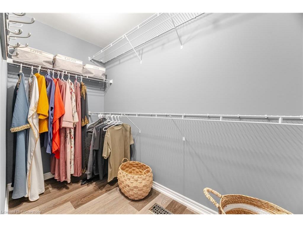 









169


East 8th

Street,
Hamilton,




ON
L9A 4Y7

