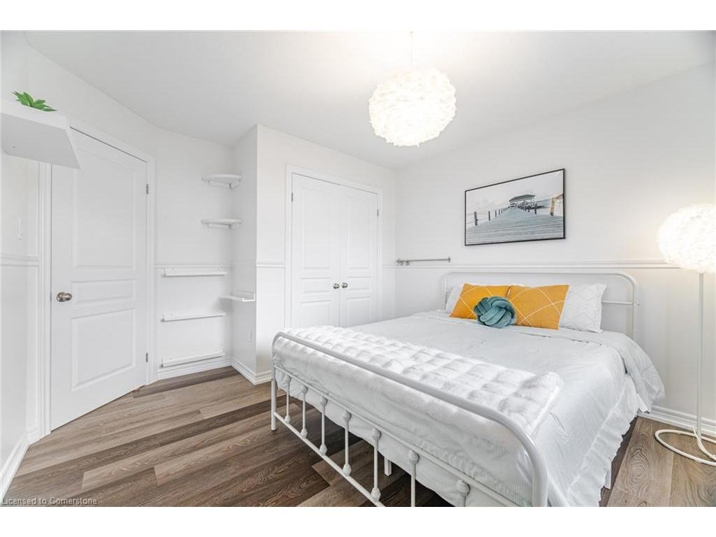 









169


East 8th

Street,
Hamilton,




ON
L9A 4Y7

