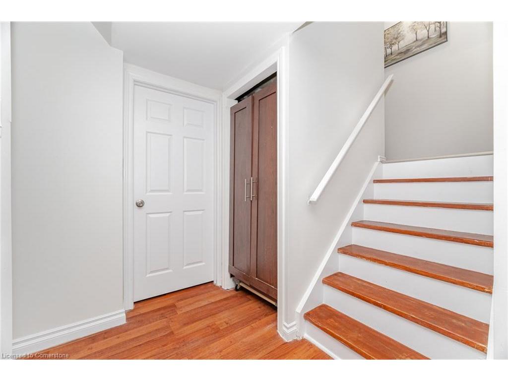 









169


East 8th

Street,
Hamilton,




ON
L9A 4Y7

