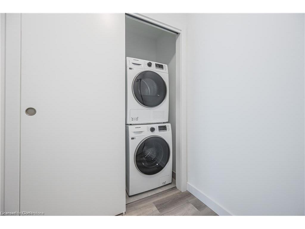 









1438


Highland

Road West, 401,
Kitchener,




ON
N2N 3K6

