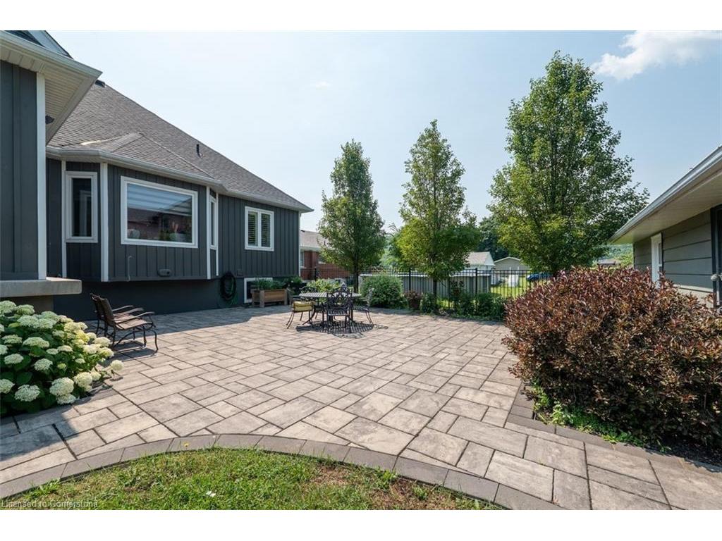









211


Lewis

Road,
Stoney Creek,




ON
L8E 5G7

