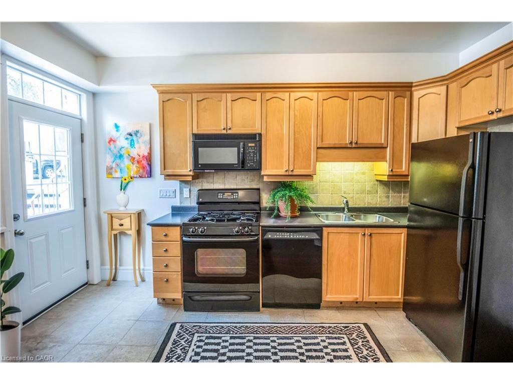 









555


King

Street East, 109,
Kitchener,




ON
N2G 2L9

