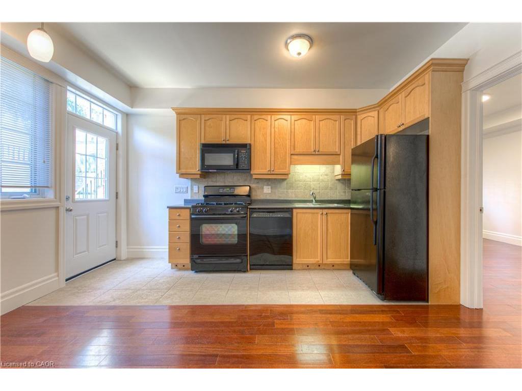 









555


King

Street East, 109,
Kitchener,




ON
N2G 2L9

