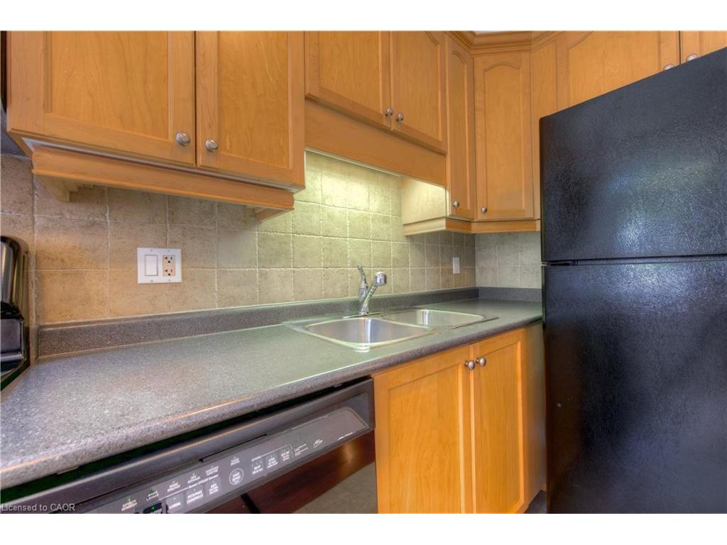 









555


King

Street East, 109,
Kitchener,




ON
N2G 2L9

