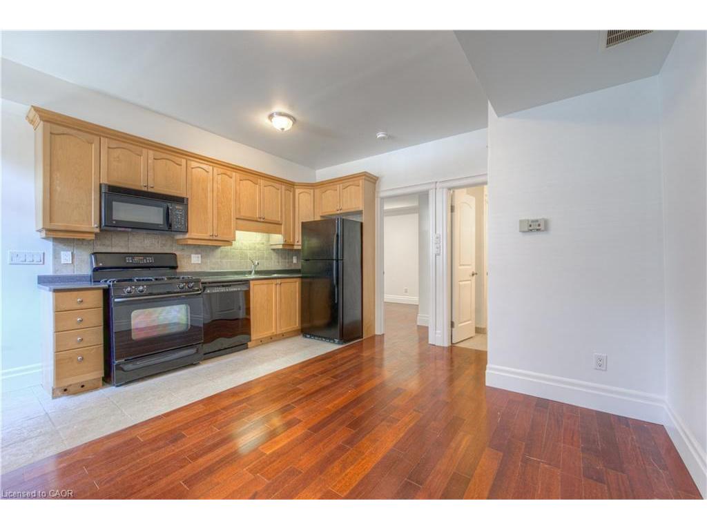 









555


King

Street East, 109,
Kitchener,




ON
N2G 2L9

