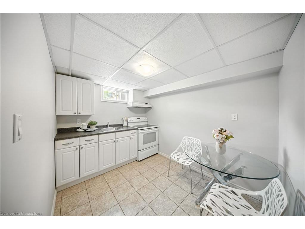 









78


Melody

Trail,
St. Catharines,




ON
L2M 1C7

