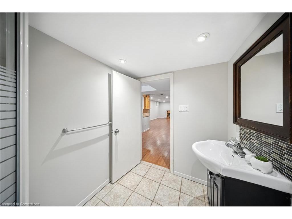 









78


Melody

Trail,
St. Catharines,




ON
L2M 1C7

