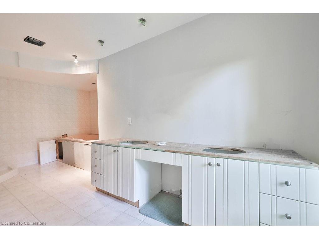 









1340


Contour

Drive,
Mississauga,




ON
L5H 1B2

