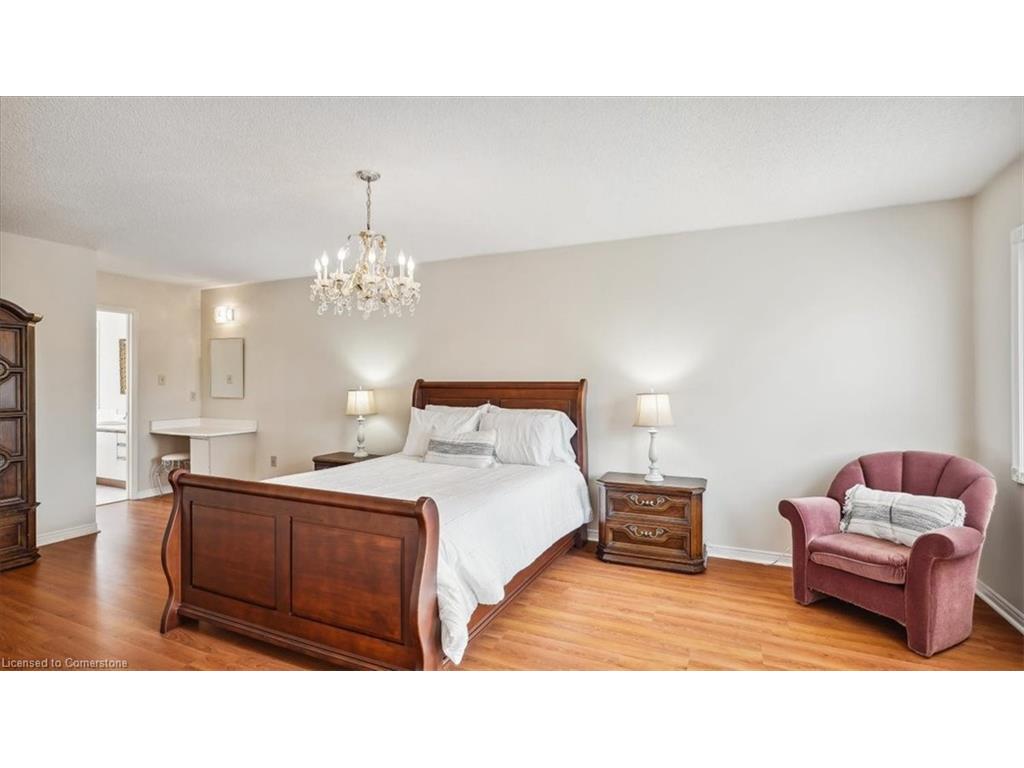 









524


Chillingham

Crescent,
Oakville,




ON
L6J 6N7

