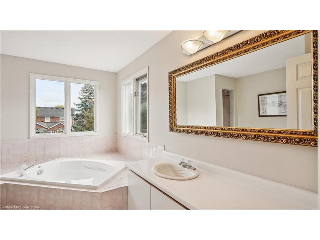 









524


Chillingham

Crescent,
Oakville,




ON
L6J 6N7

