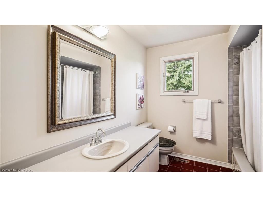 









524


Chillingham

Crescent,
Oakville,




ON
L6J 6N7

