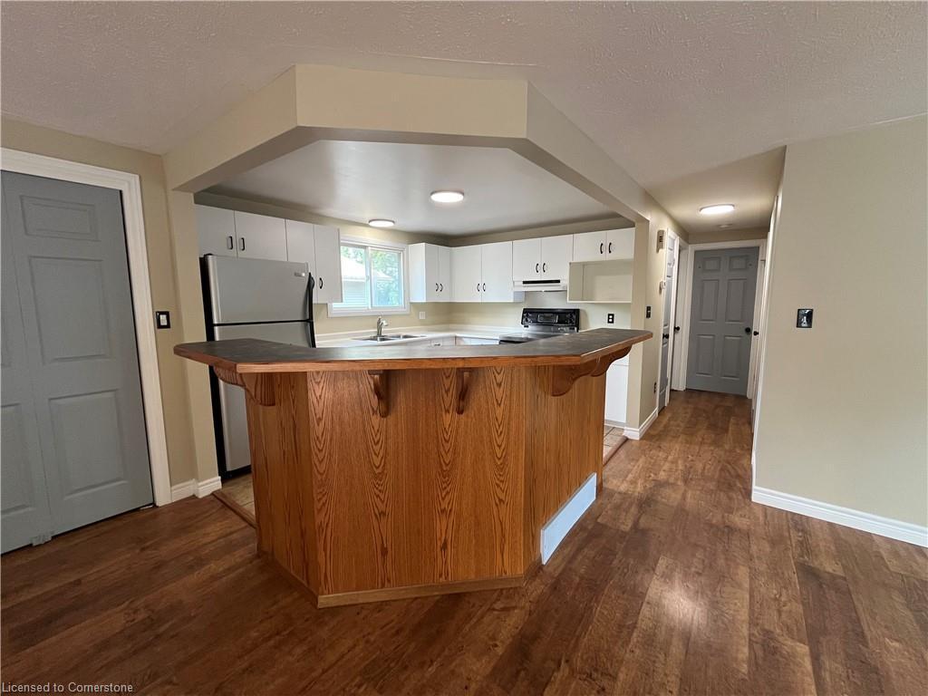 









730


John

Street,
Dunnville,




ON
N1A 2R6

