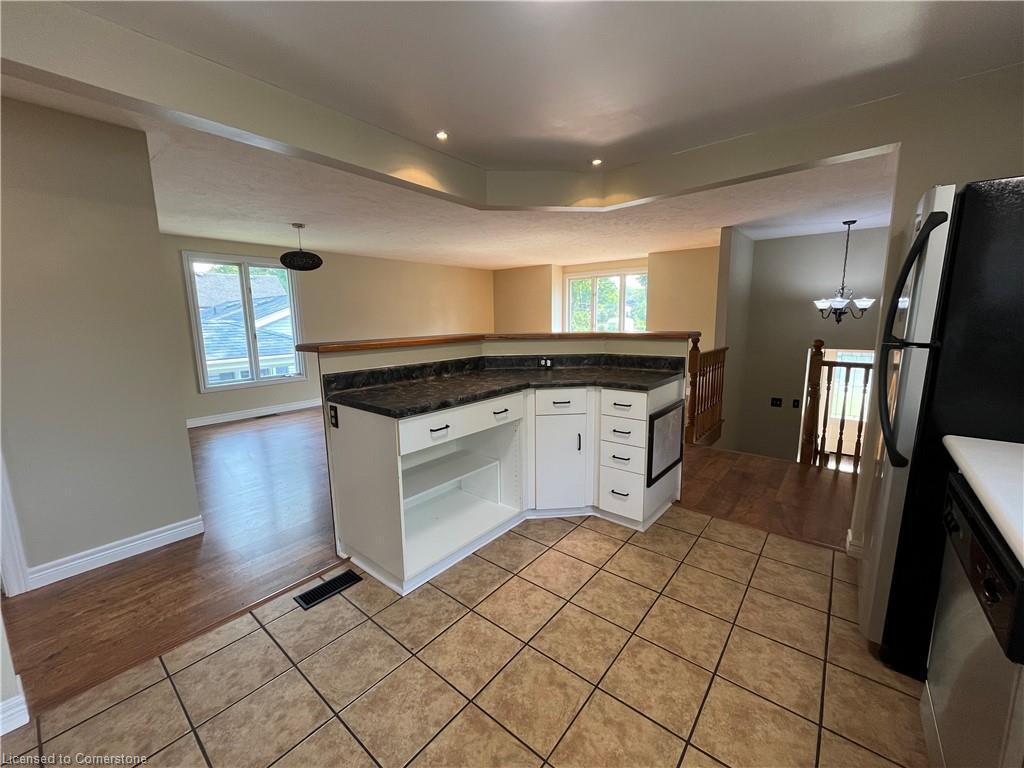 









730


John

Street,
Dunnville,




ON
N1A 2R6

