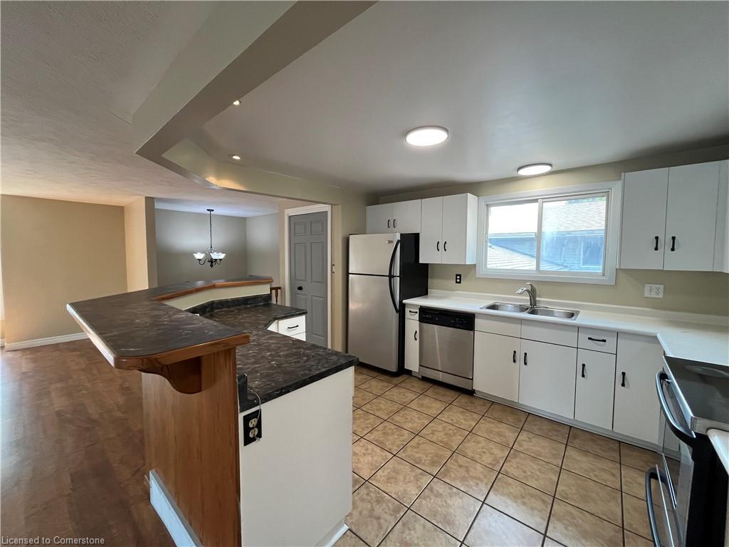 









730


John

Street,
Dunnville,




ON
N1A 2R6

