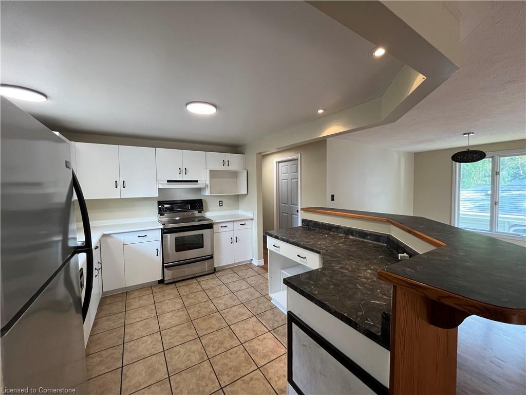 









730


John

Street,
Dunnville,




ON
N1A 2R6

