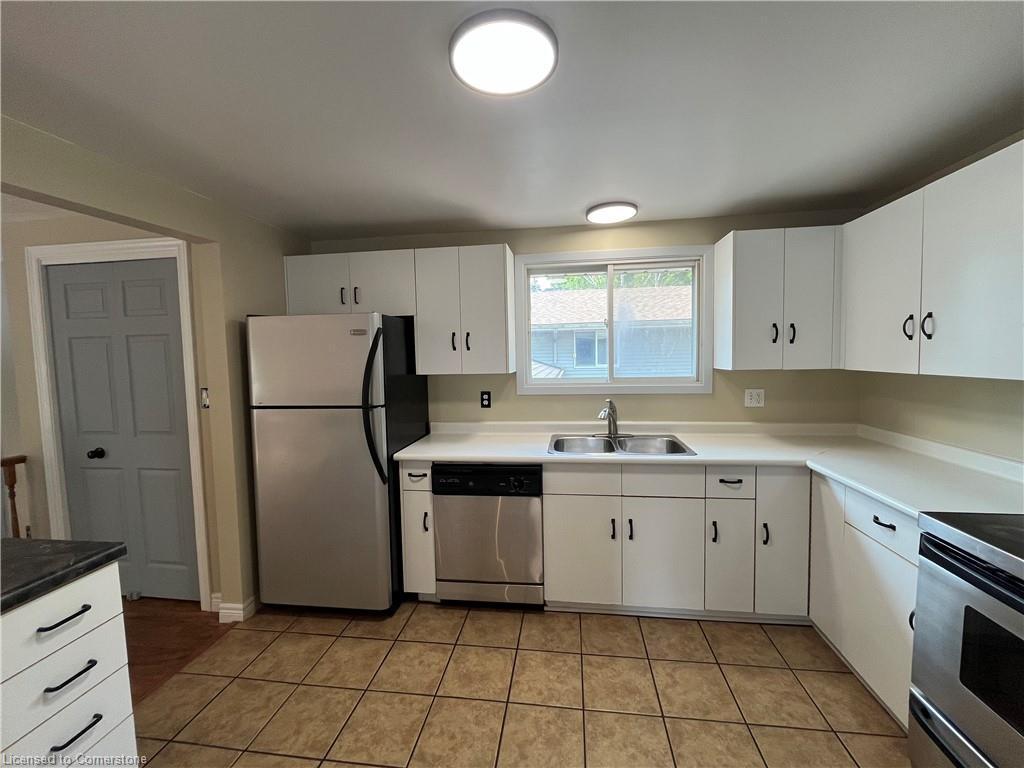 









730


John

Street,
Dunnville,




ON
N1A 2R6

