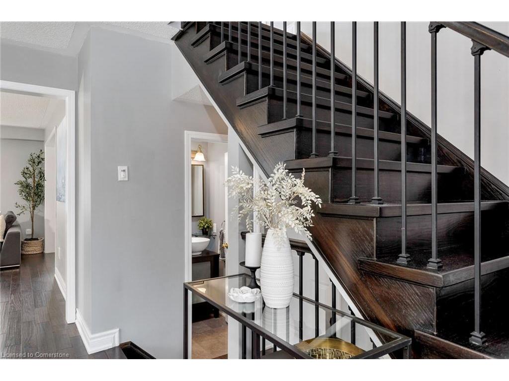 









1359


Ridgebank

Drive,
Oakville,




ON
L6M 4A5

