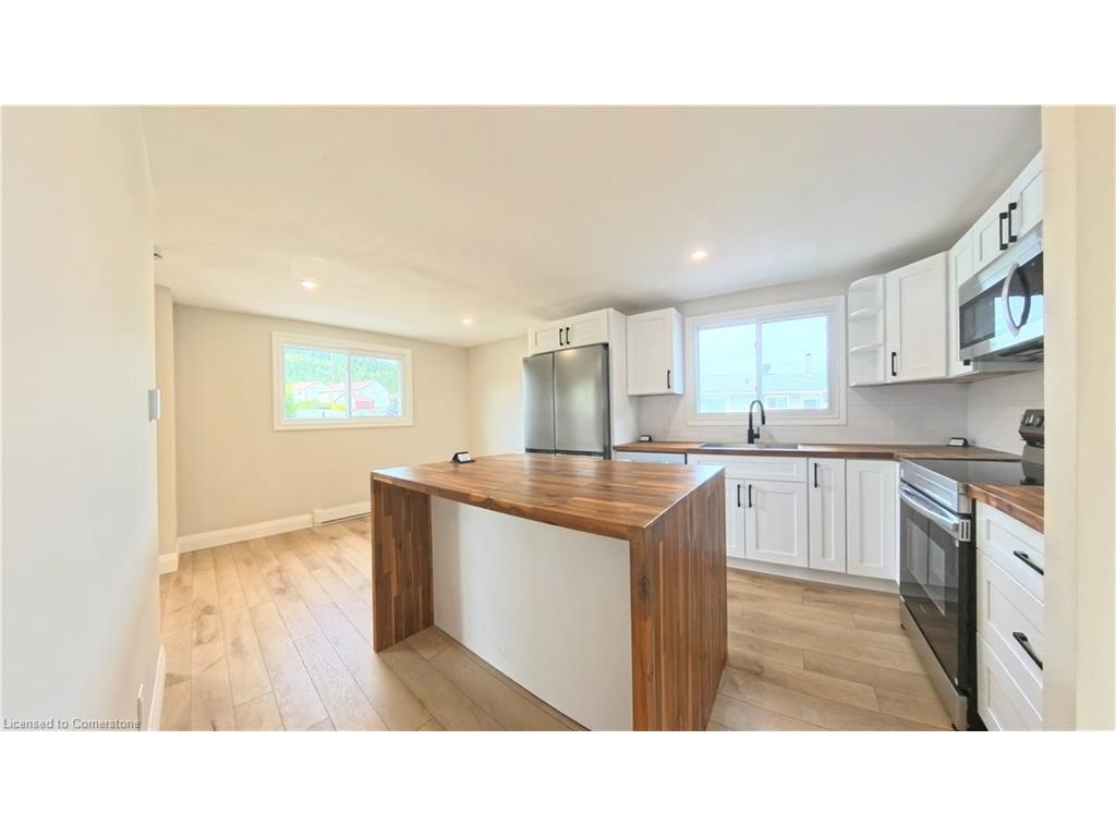









16


Robin

Avenue,
Manitouwadge,




ON
P0T 2C0

