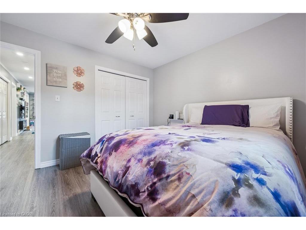 









263


The Country

Way,
Kitchener,




ON
N2E 2V6

