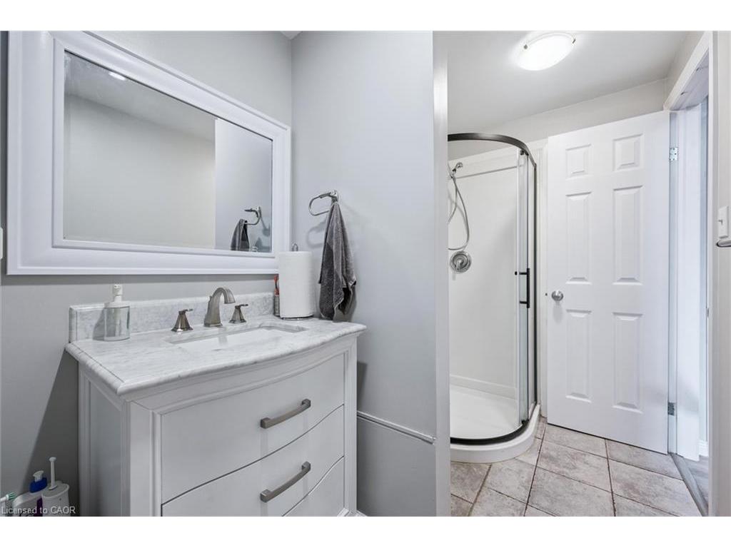 









263


The Country

Way,
Kitchener,




ON
N2E 2V6

