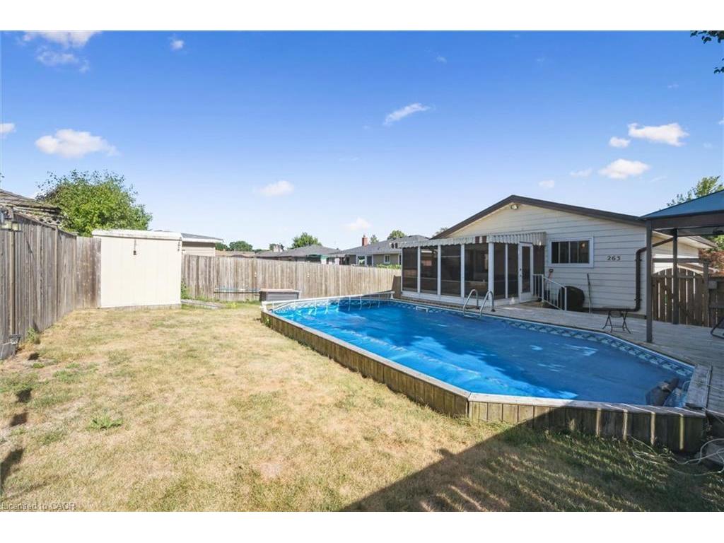 









263


The Country

Way,
Kitchener,




ON
N2E 2V6

