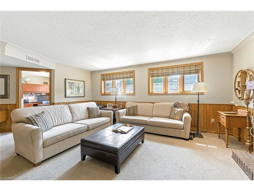 









298


Glen Afton

Drive,
Burlington,




ON
L7L 1H1

