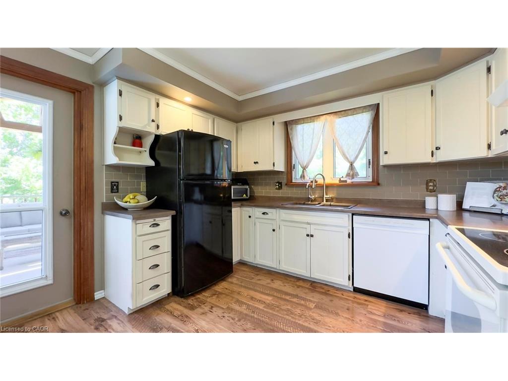 









1061


Henry

Street,
Wellesley,




ON
N0B 2T0

