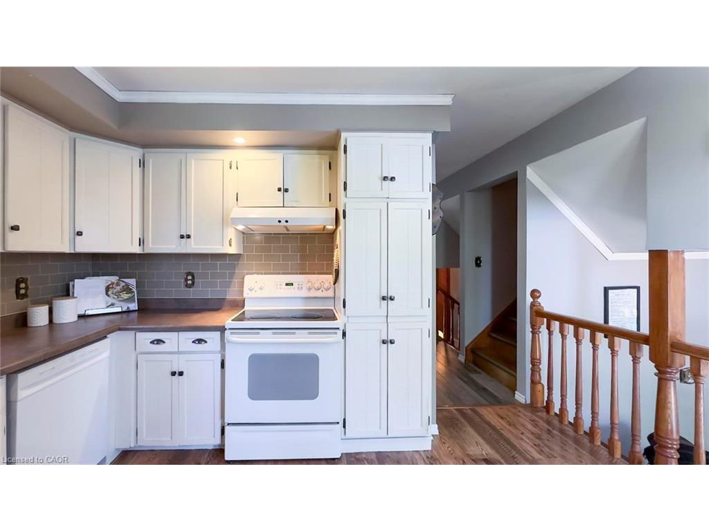 









1061


Henry

Street,
Wellesley,




ON
N0B 2T0

