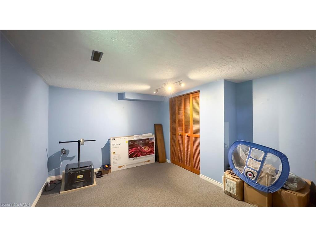 









1061


Henry

Street,
Wellesley,




ON
N0B 2T0

