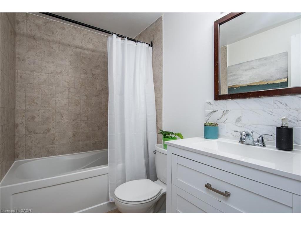 









634


Strasburg

Road, 3,
Kitchener,




ON
N2E 2G8

