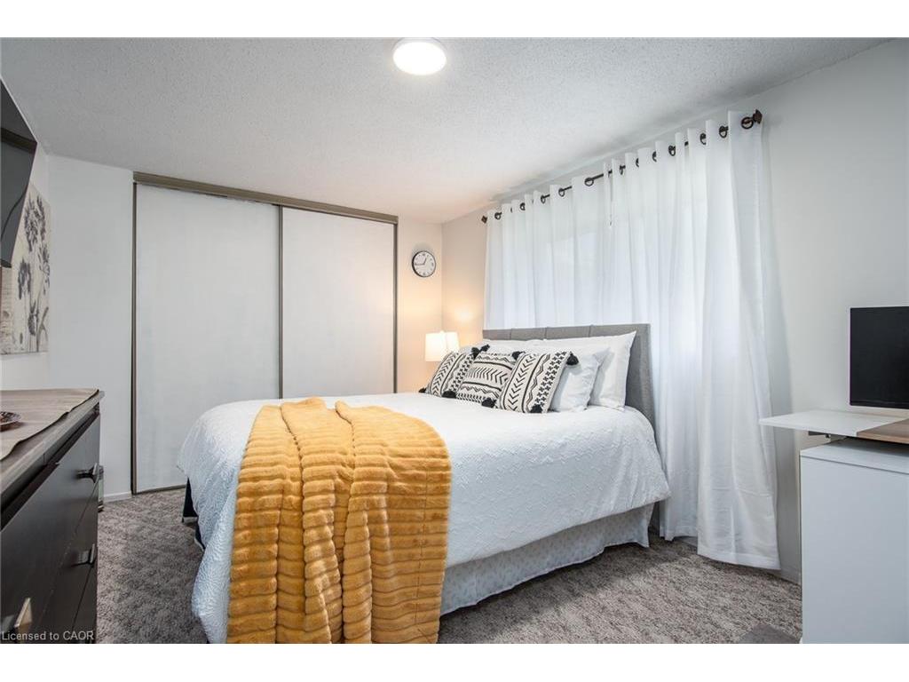 









634


Strasburg

Road, 3,
Kitchener,




ON
N2E 2G8

