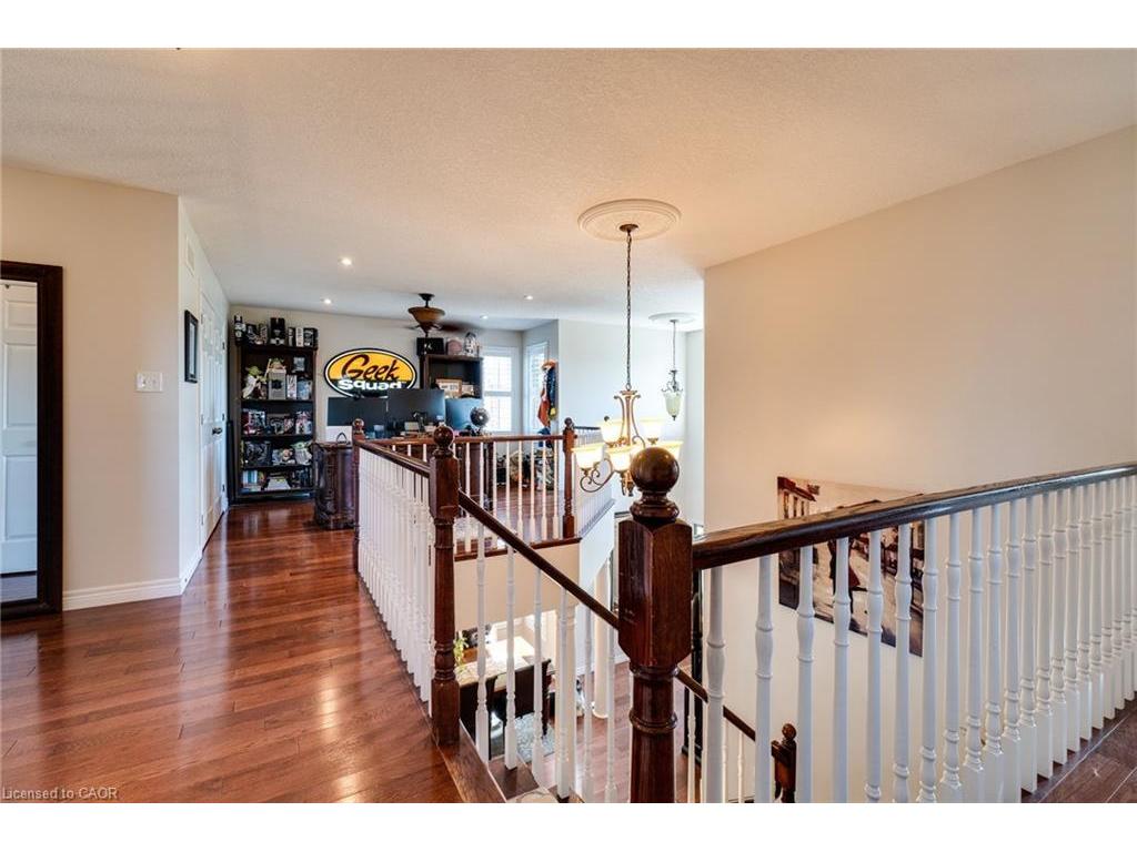 









274


Springvalley

Crescent,
Hamilton,




ON
L9C 0B4

