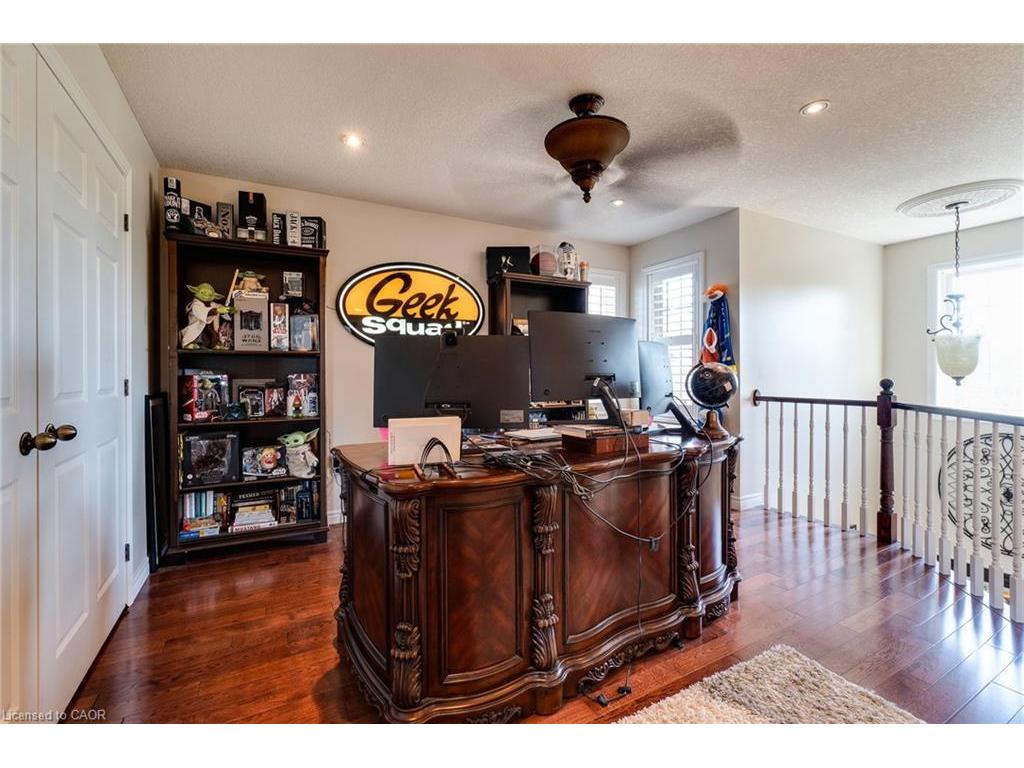 









274


Springvalley

Crescent,
Hamilton,




ON
L9C 0B4

