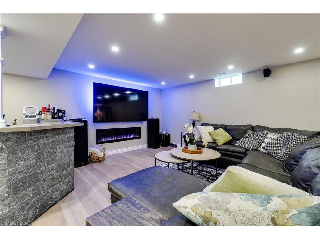 









274


Springvalley

Crescent,
Hamilton,




ON
L9C 0B4

