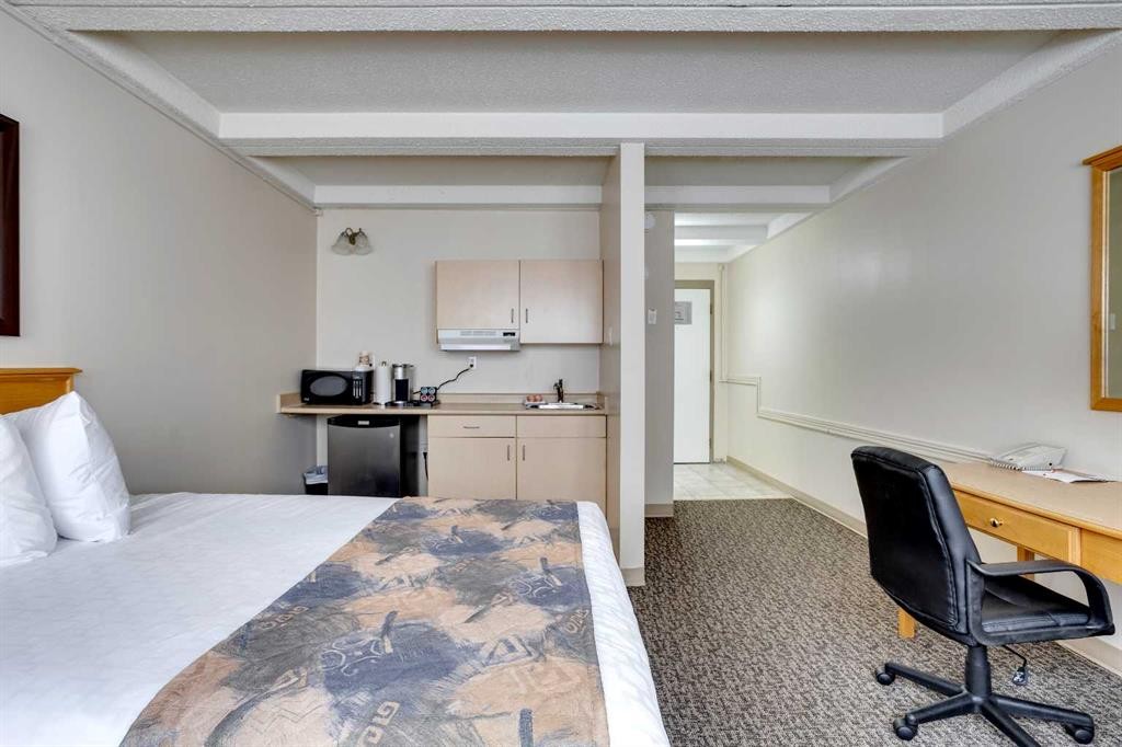 









8538


Franklin

Avenue,
Fort McMurray,




AB
T9H 2J3

