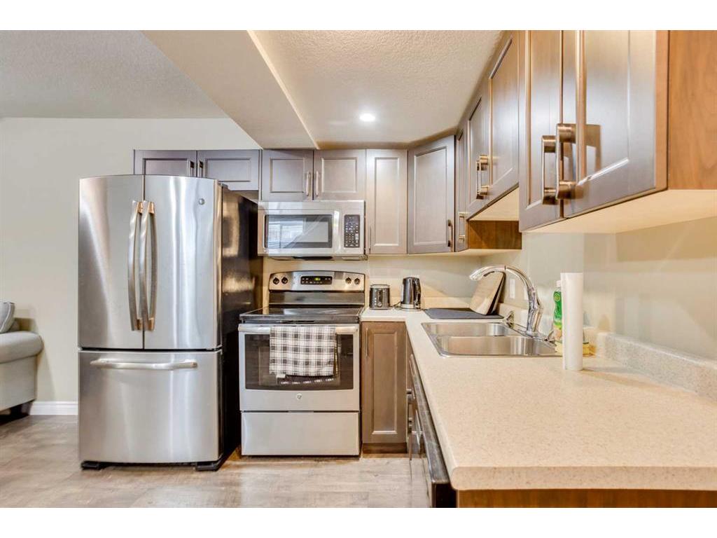 









257


Callen

Drive,
Fort McMurray,




AB
T9K 0X8

