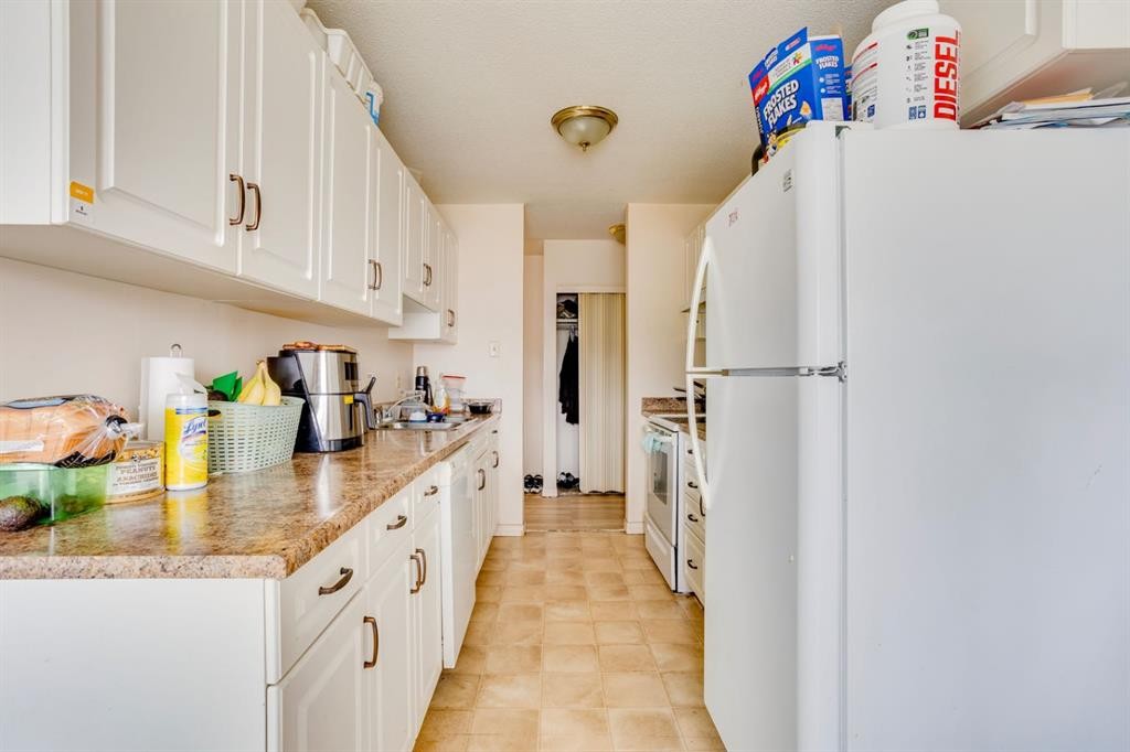 









9


Clearwater

, 312,
Fort McMurray,




AB
T9K 2B7

