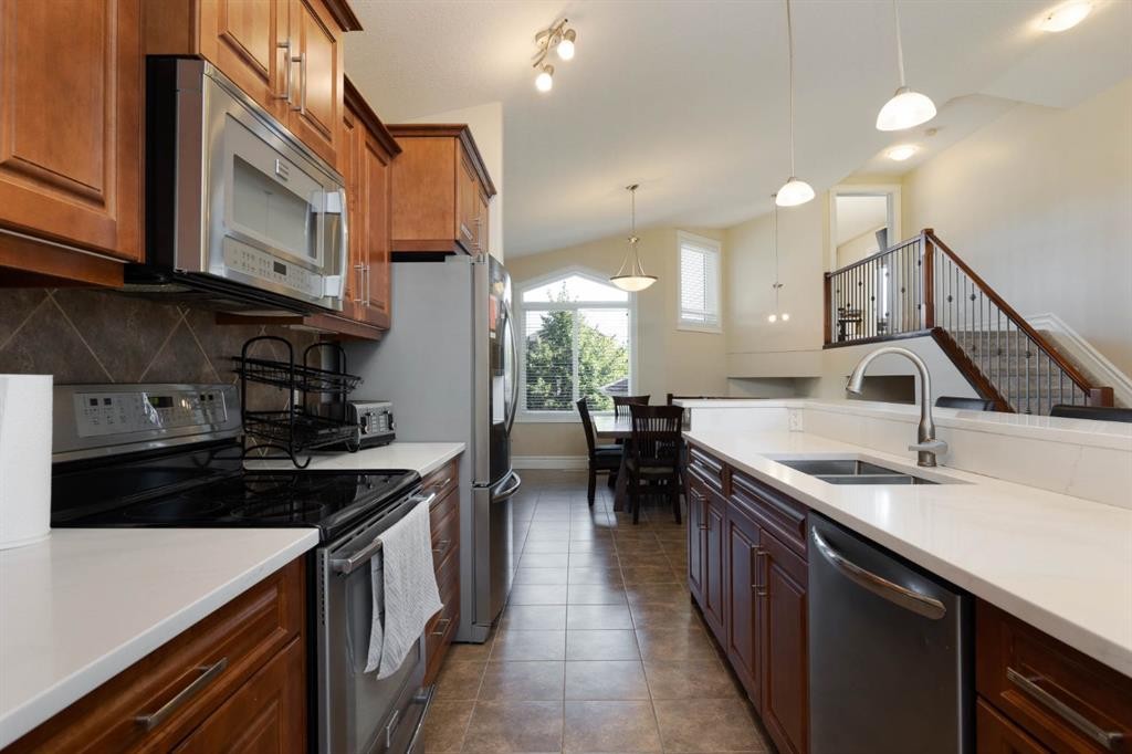 









457


Walnut

Crescent,
Fort McMurray,




AB
T9K 0W3

